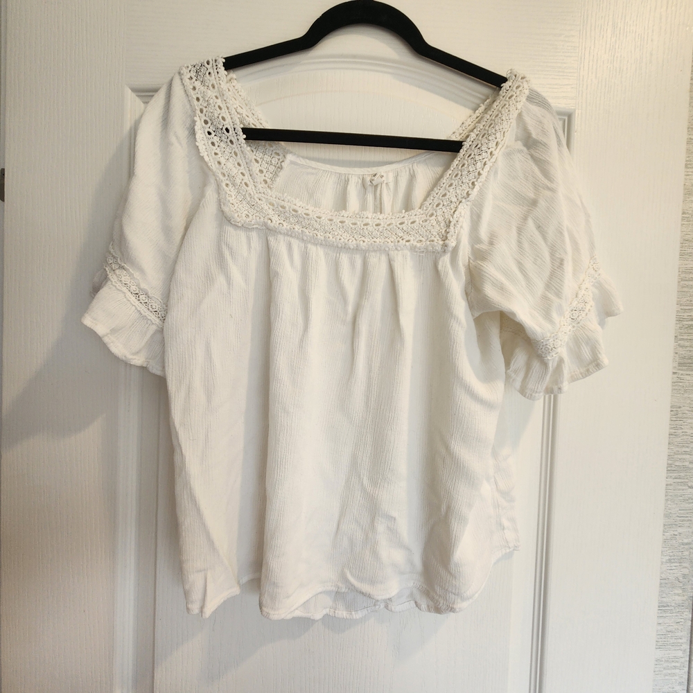 Maurices White Blouse Size M Euc